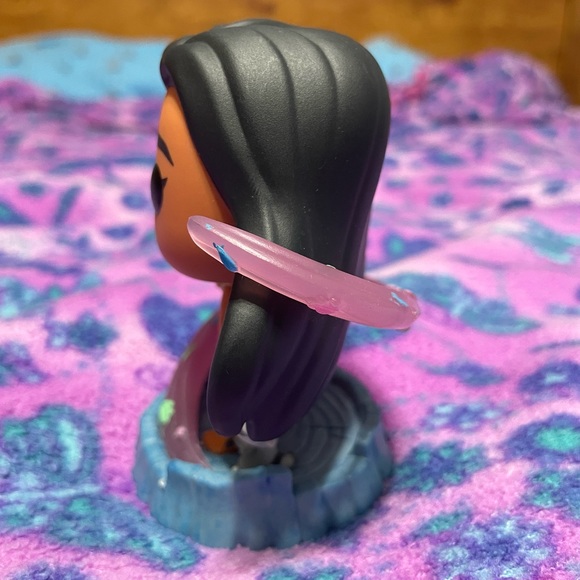 Pocahontas Funko Pop - Picture 3 of 13